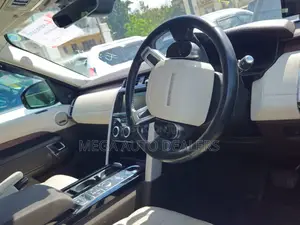 Land Rover Discovery Sport 2018 Silver