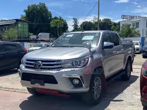Toyota Hilux 2018 Silver