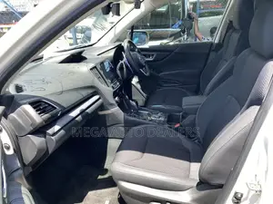 Subaru Forester 2018 White