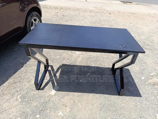 All Black Metallic Stand Office Desk