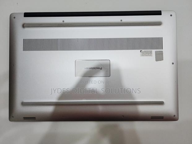 Laptop Dell Precision 5540 16GB Intel Core I9 SSD 512GB - thumbnail 4