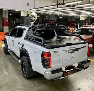 Black Stealth Rollbar With Luggage Basket for Ford Ranger