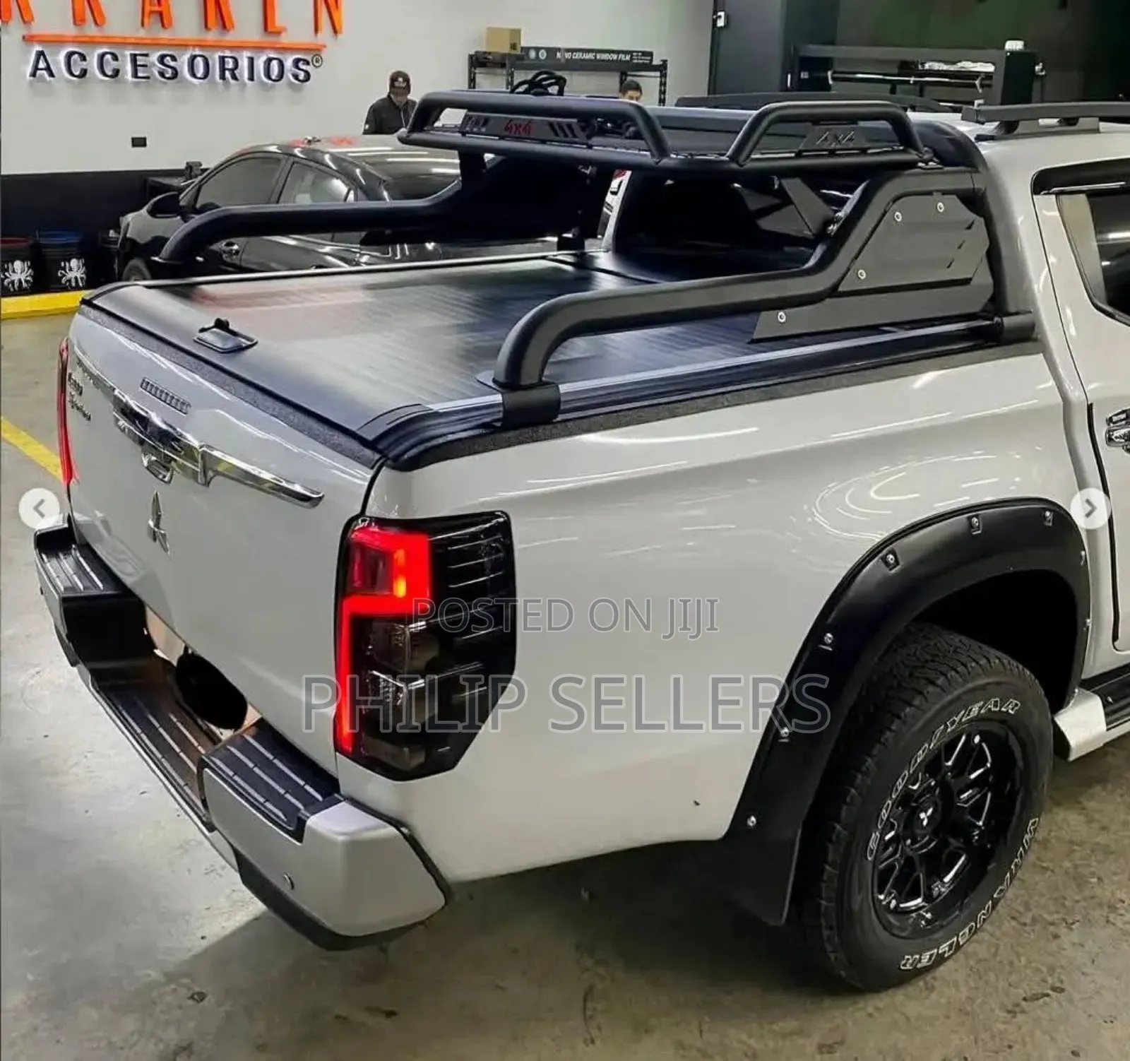 Black Stealth Rollbar With Luggage Basket for Ford Ranger