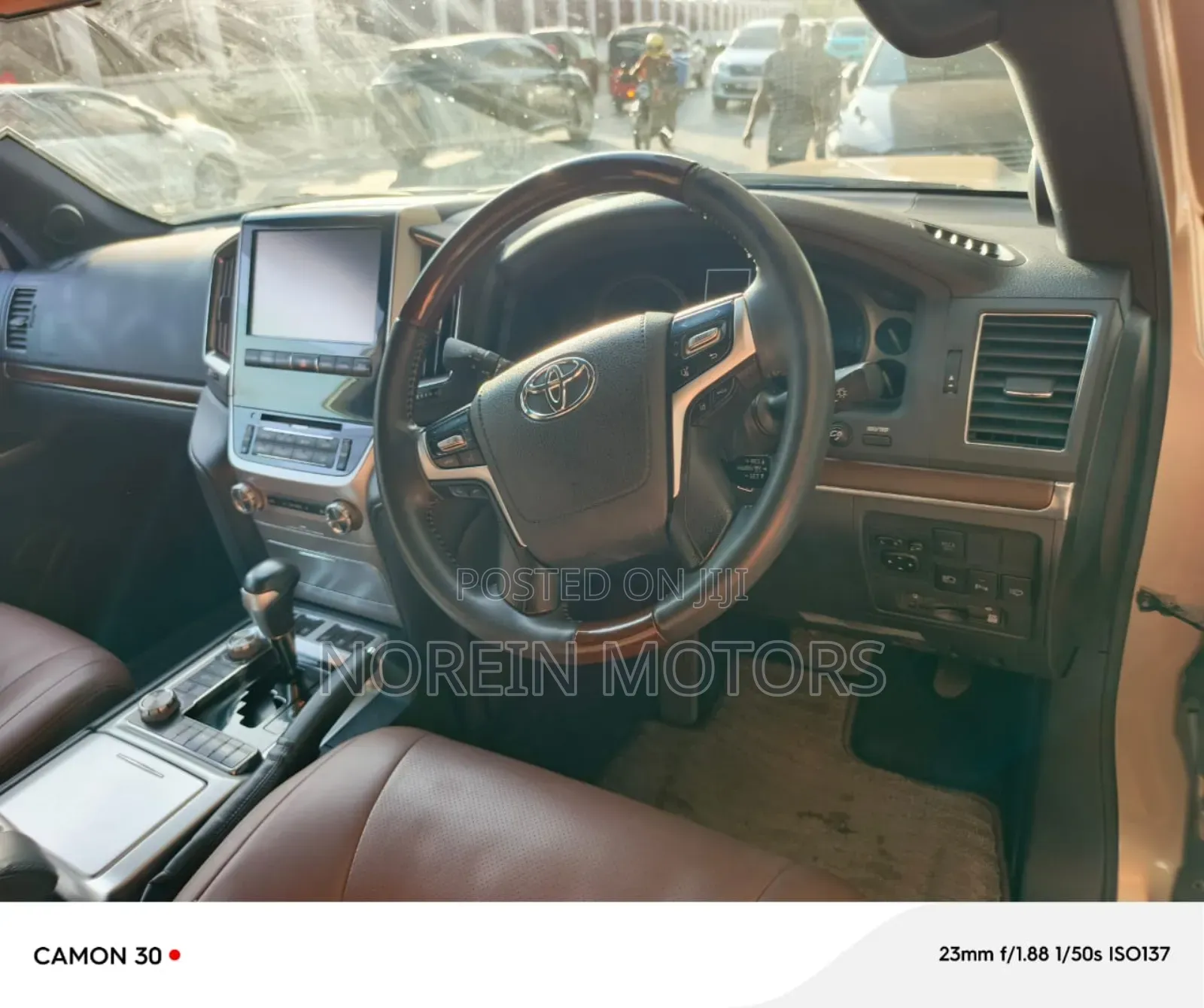 Toyota Land Cruiser 2018 Gold