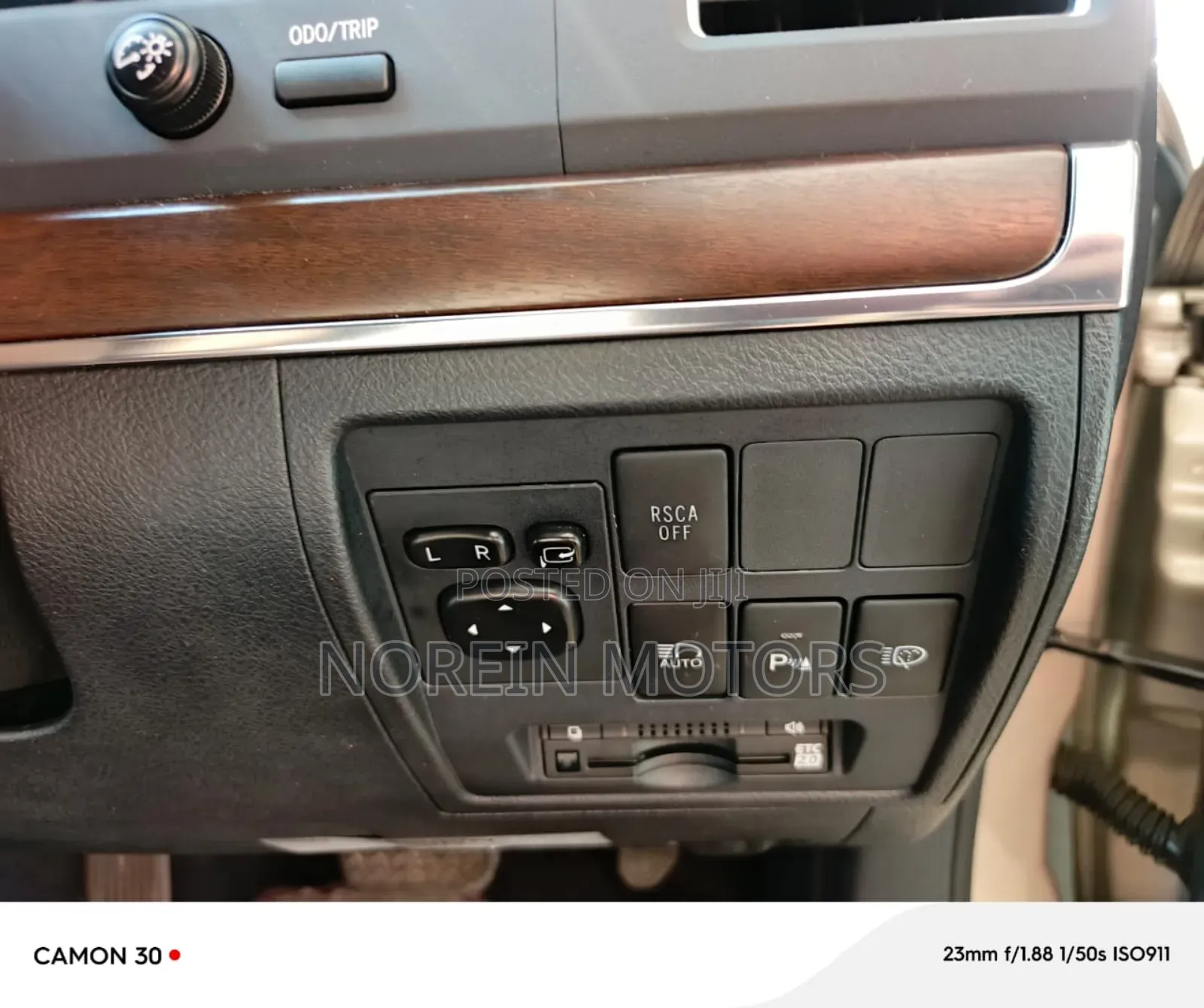 Toyota Land Cruiser 2018 Gold