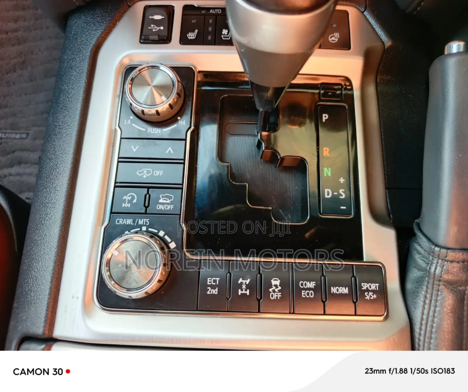 Toyota Land Cruiser 2018 Gold