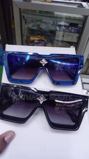 Classy Design Shades - thumbnail 2