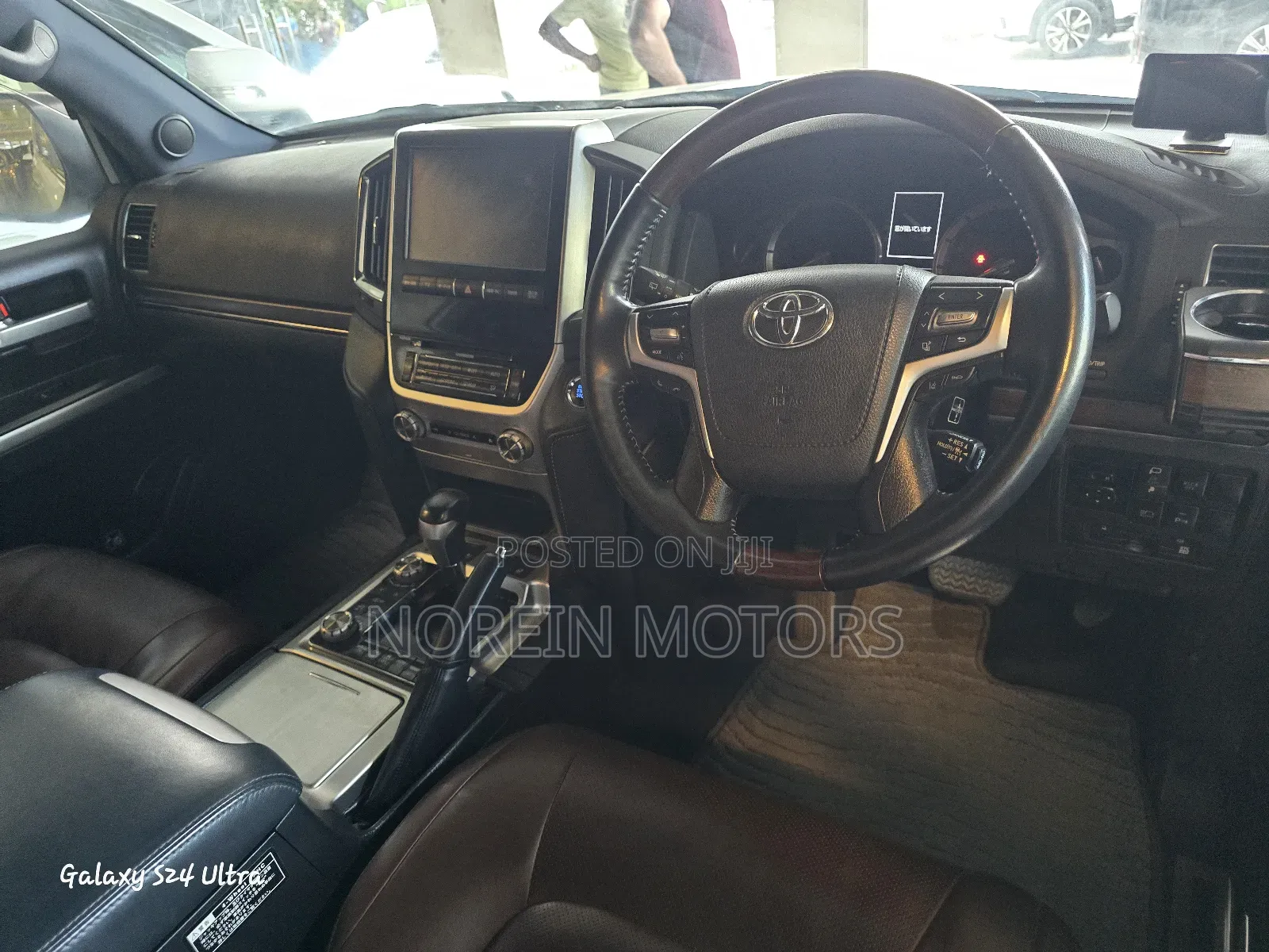 Toyota Land Cruiser 2018 Off white