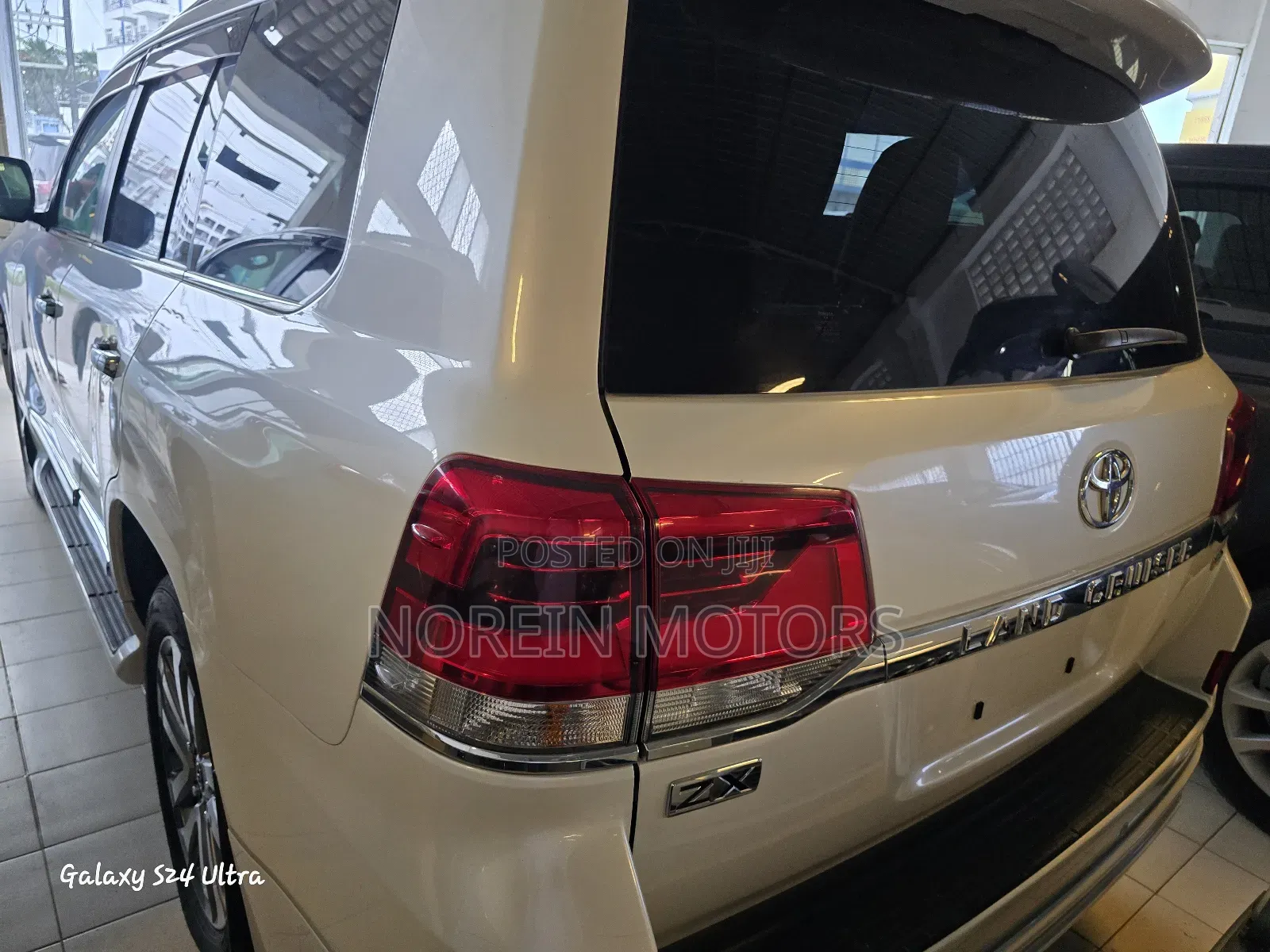 Toyota Land Cruiser 2018 Off white