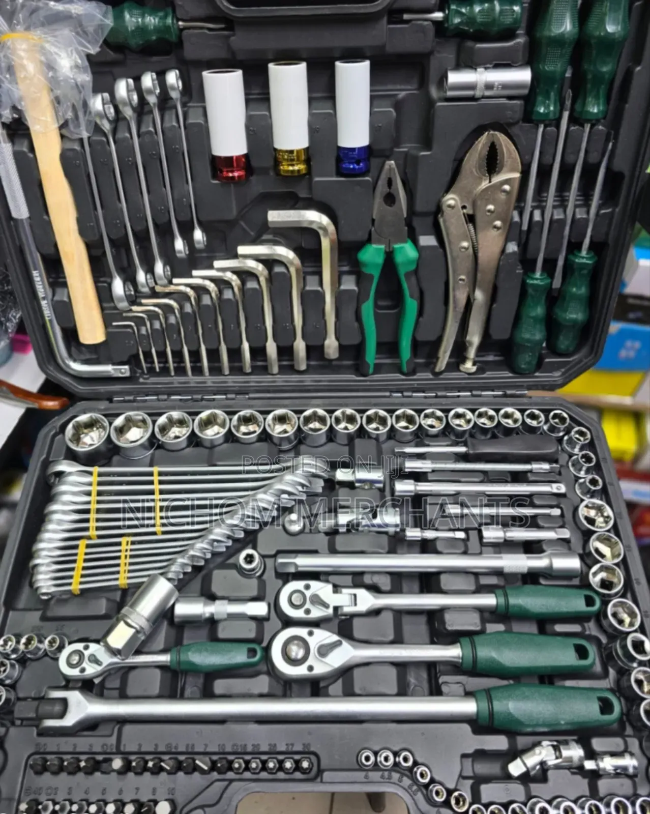 142pcs Chrome Vanadium Socket Spanner Set.