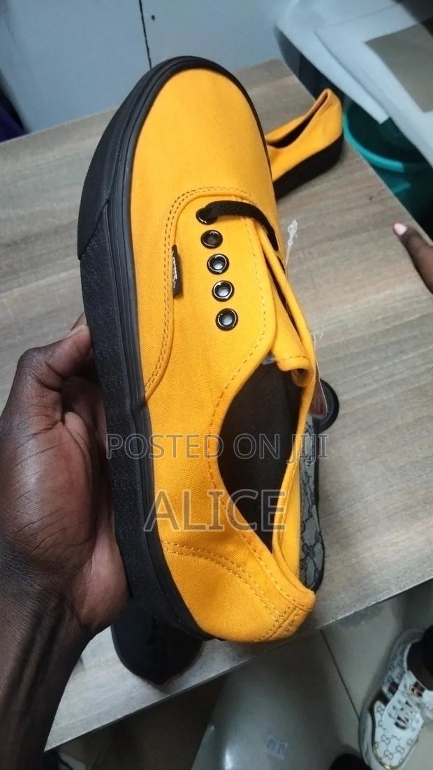 Yellow Vans Off The Wall - thumbnail 3