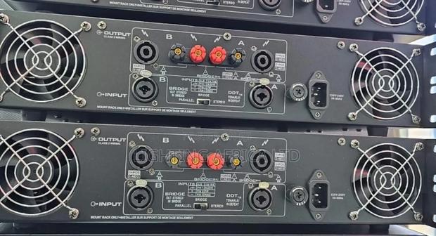 Peavey Cs 4000 Usa Powered Amplifier With 2 Output Channels - thumbnail 2