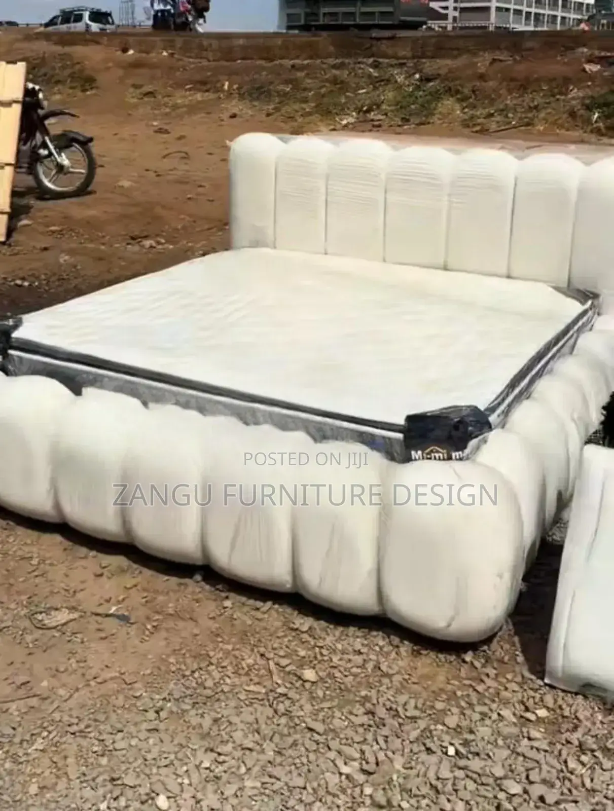 Showy Bubble Bed