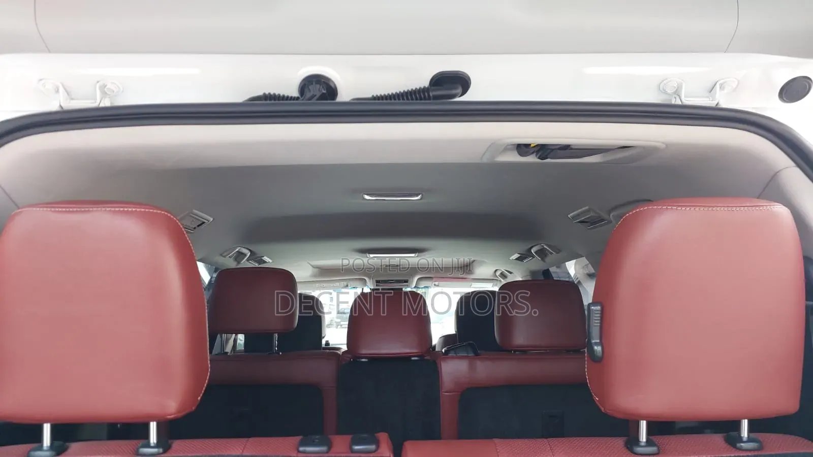 Lexus LX 570 AWD 2018 White