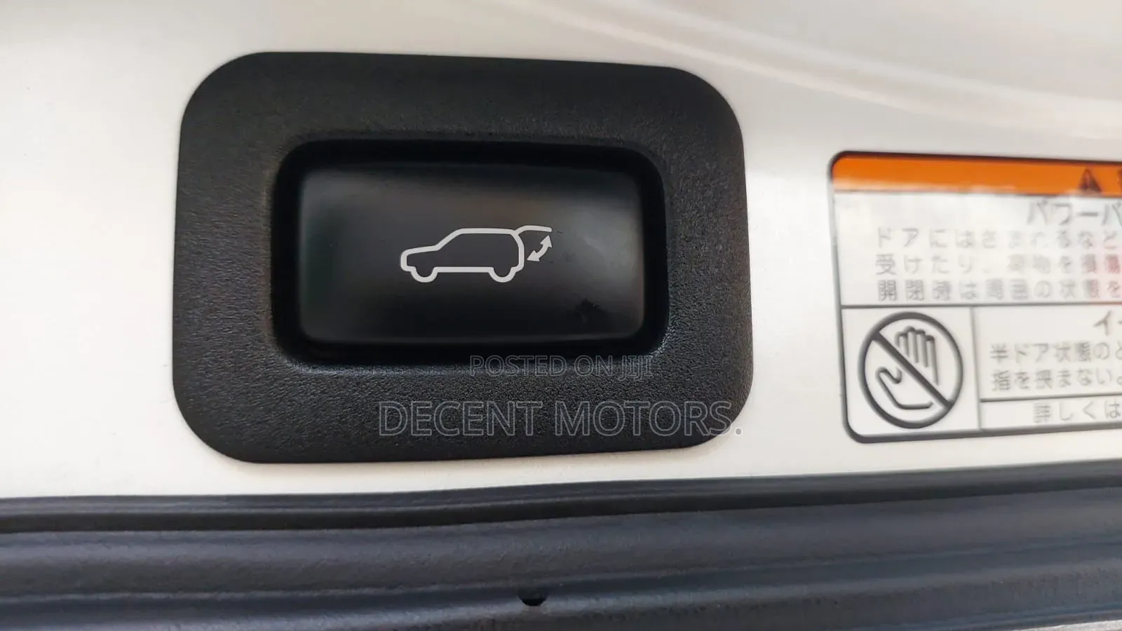 Lexus LX 570 AWD 2018 White