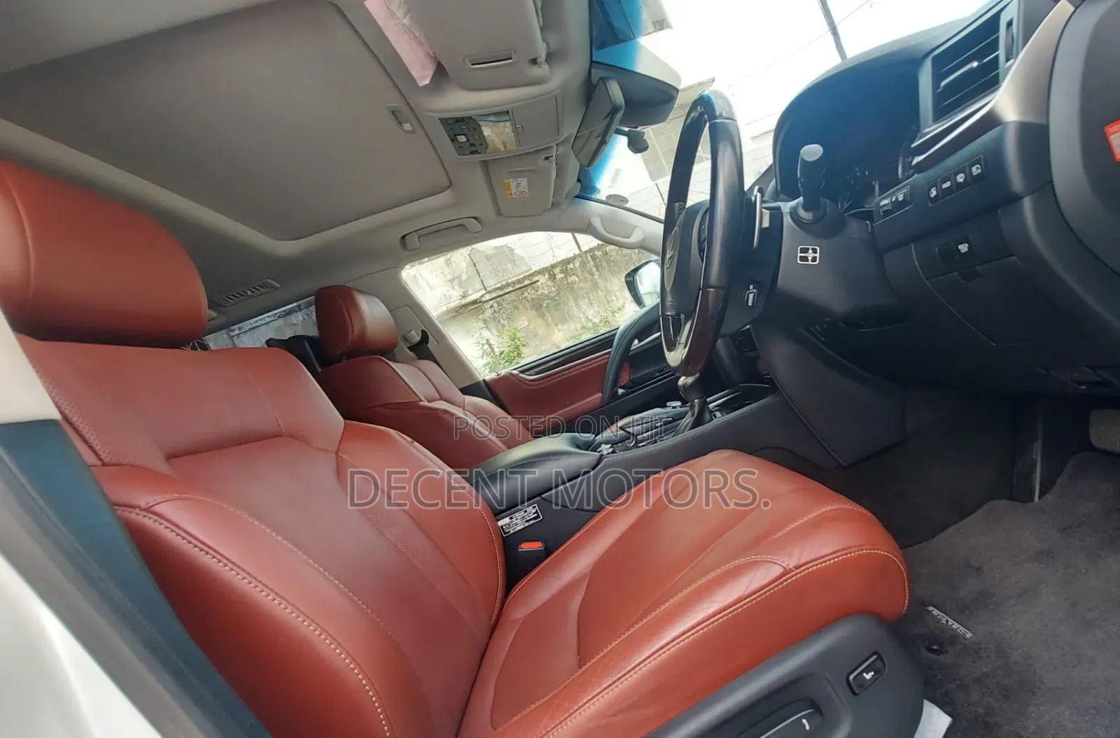 Lexus LX 570 AWD 2018 White