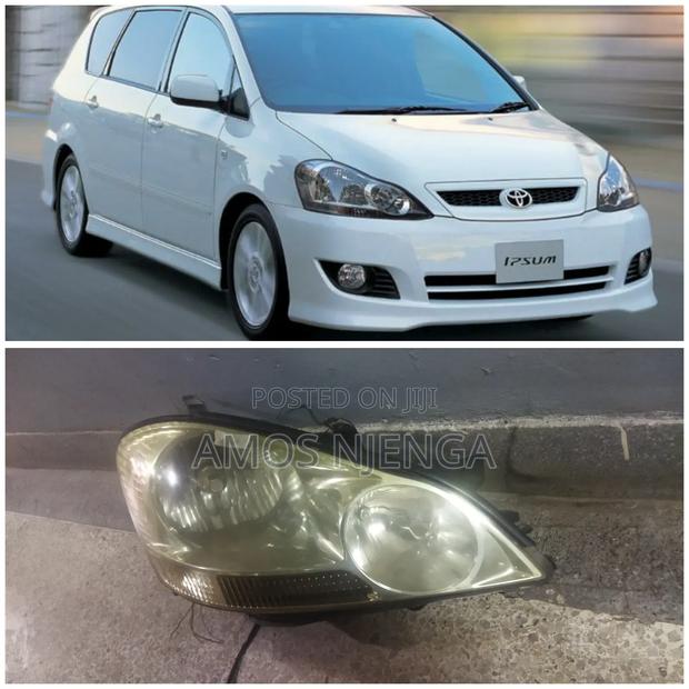 Toyota Ipsum Xenon Headlight - main view