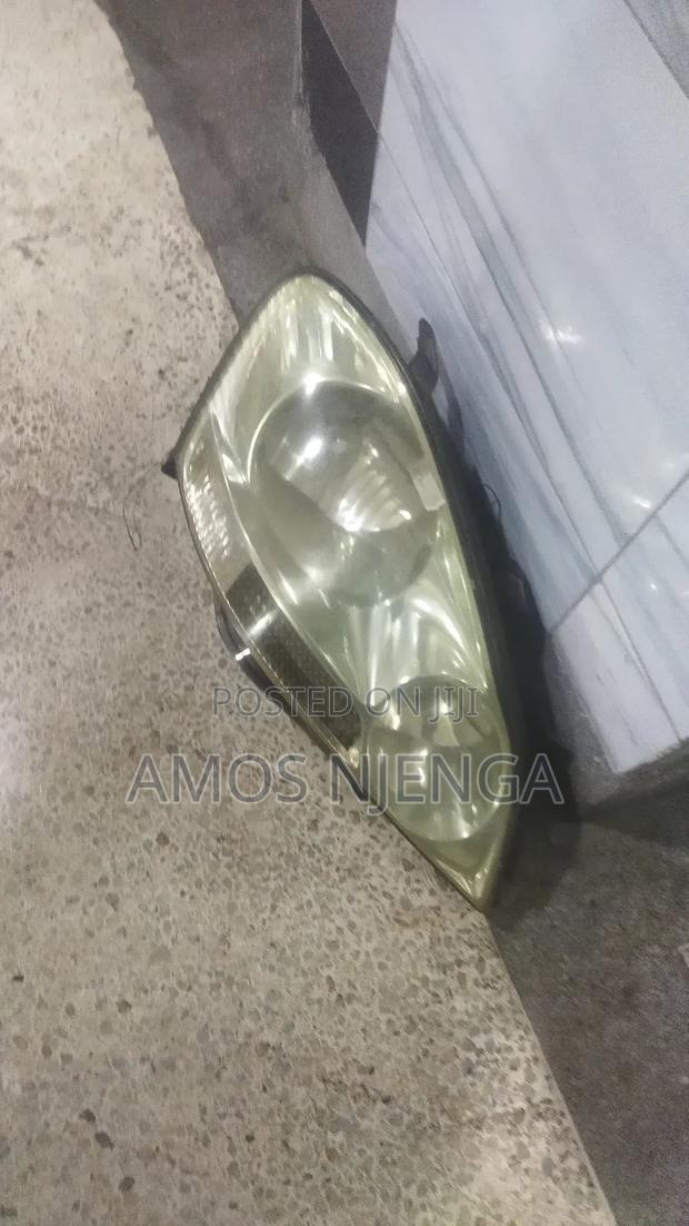 Toyota Ipsum Xenon Headlight - thumbnail 2