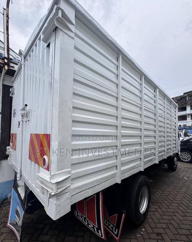Isuzu NPR Canter Local 2020 - thumbnail 5