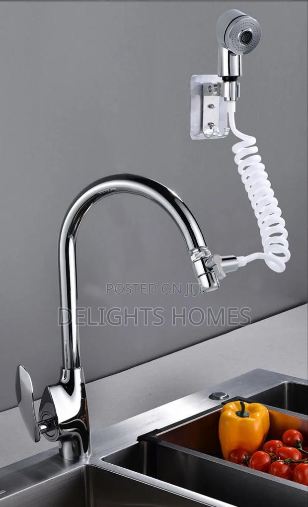 360 Degrees Kitchen Faucet Extender - main view