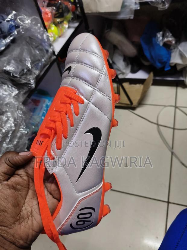 Soccer Boot T90 From Size 40 To 45