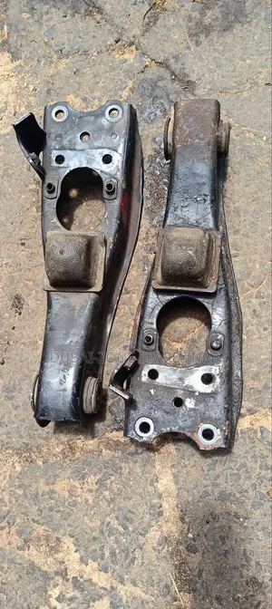 Lower Arms Townace 3c/ 2wd.