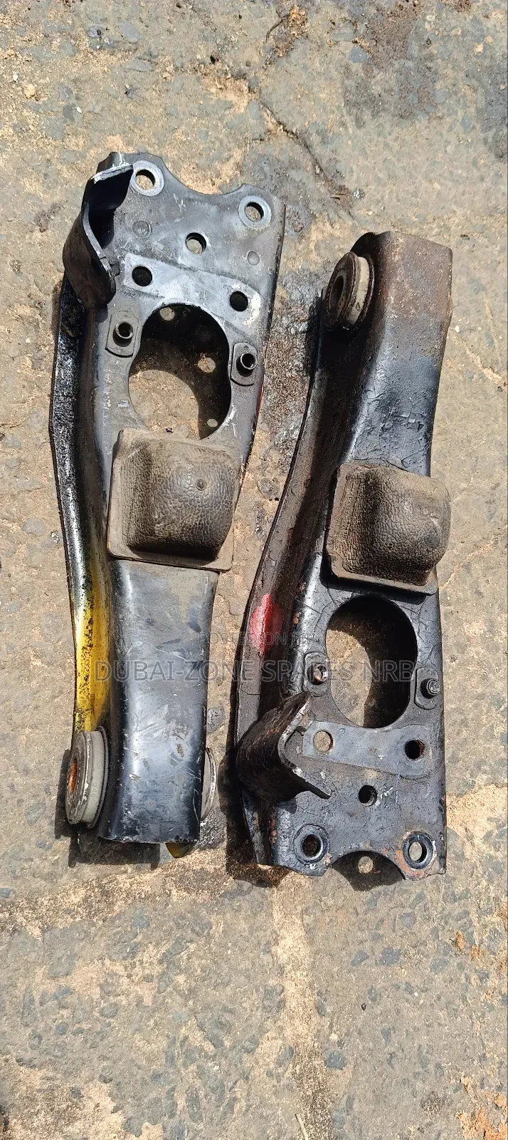 Lower Arms Townace 3c/ 2wd.