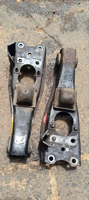 Lower Arms Townace 3c/ 2wd.