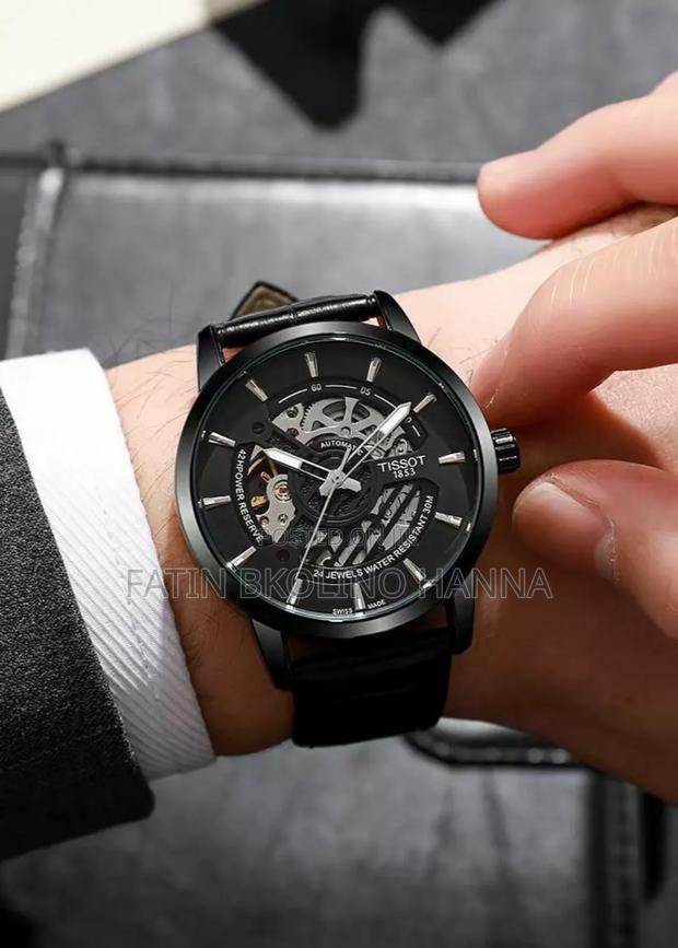 Luxury Automatic Watch - main view