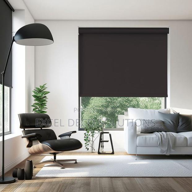 Smooth Moves for Stylish Windows With Roller Blinds - main view