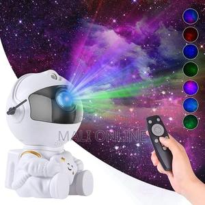 Mini Astronaut Star Projector Smart Star Night Light - thumbnail 2