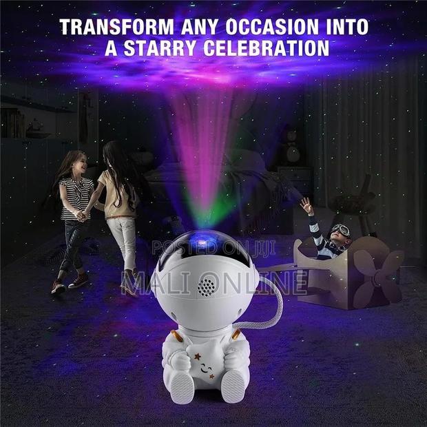 Mini Astronaut Star Projector Smart Star Night Light - thumbnail 5