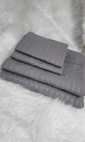 Quick-Drying Elegant Stripped Cotton Bedsheets - main view
