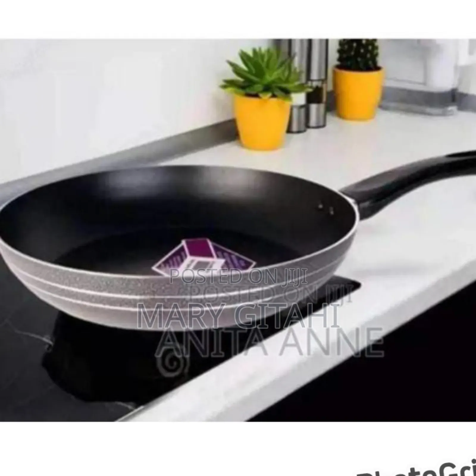 *Black Frying Pans*
26cm 