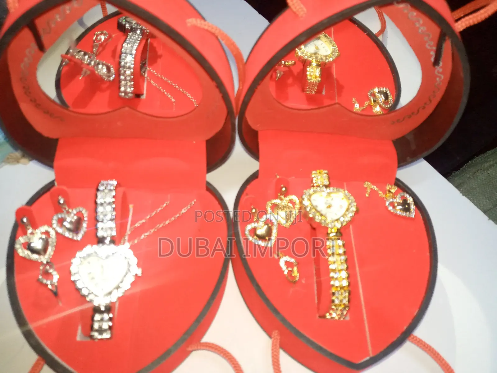 4pc Gift Watch 4 Ladieswithmirror Earrings,Necklace and Ring
