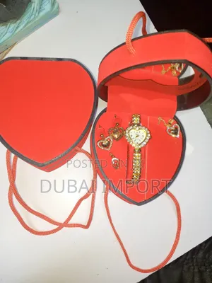 4pc Gift Watch 4 Ladieswithmirror Earrings,Necklace and Ring