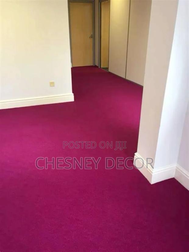 Maroon0carpett