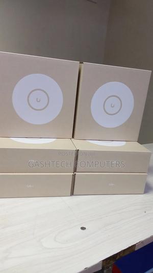 U6+ Ubiquity Indoor Access Point - main view