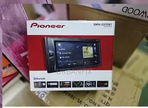 Pioneer DMH-225bt Car Radio With Bluetooth and Hd Screen