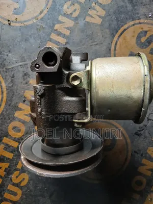Hilux 1y,2y.Steering Pump