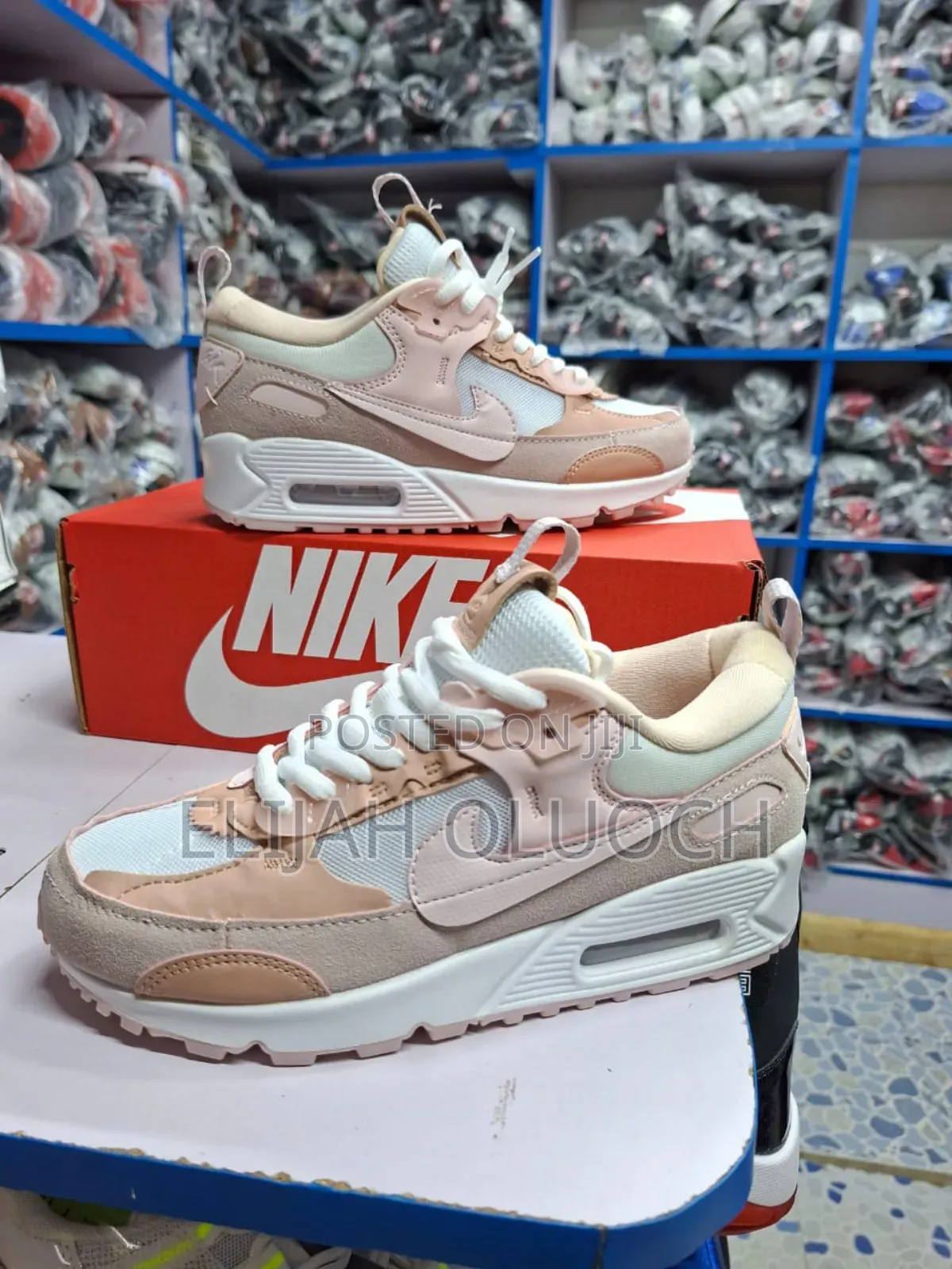 Airmax 90 Futura
Sizes 36 - 45
