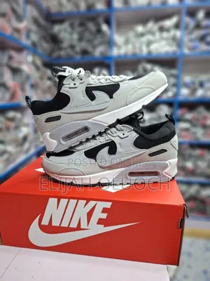 Airmax 90 Futura
Sizes 36 - 45