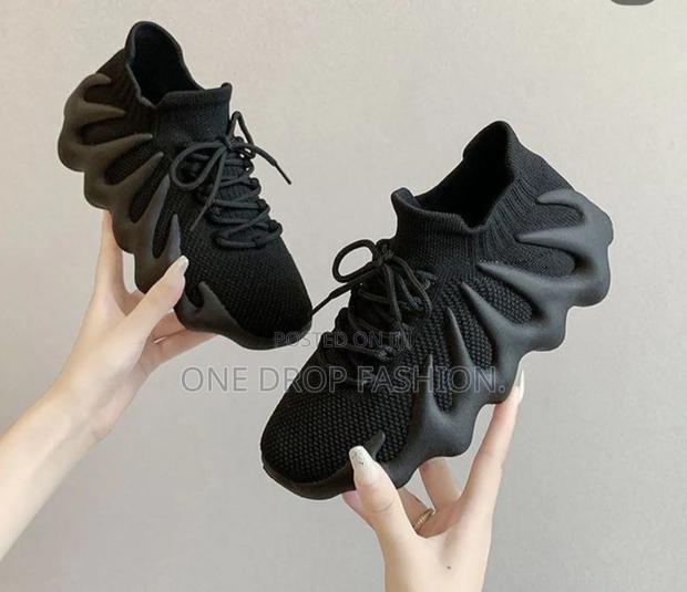 Yeezy 56798 - thumbnail 3