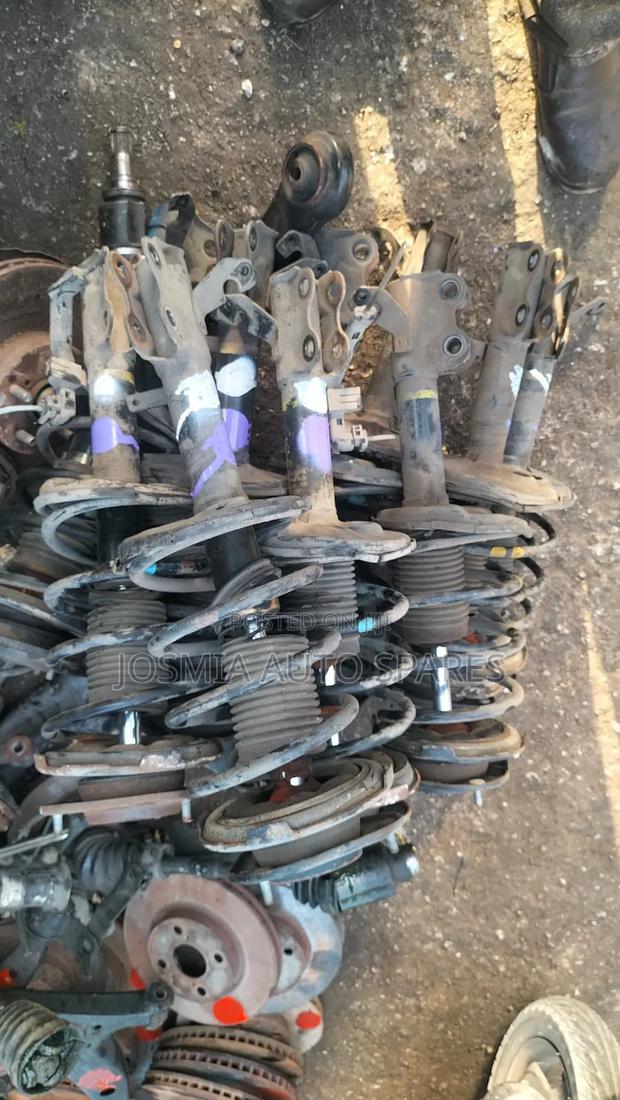 Toyota 110, 111, 96 , Shock Absorber - thumbnail 2