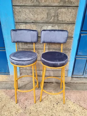Kitchen Counter Set of 2 High Chairs.