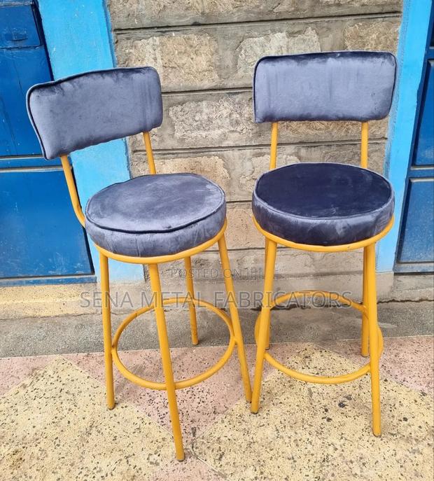 Kitchen Counter Set of 2 High Chairs. - thumbnail 2
