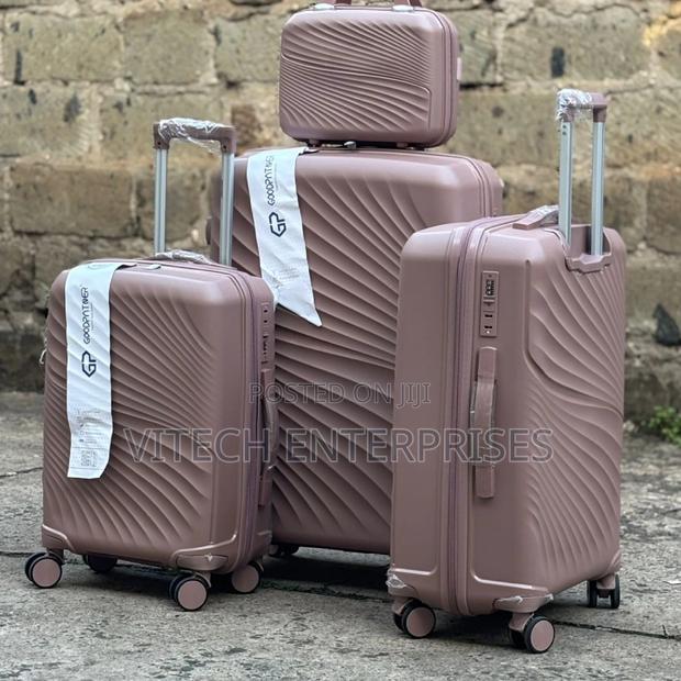 4in1 Unbreakable Luxurious Rubber Travel Bag - thumbnail 3