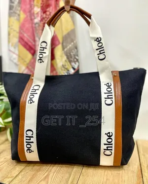 *Big Size Chloe Tote Bag*
🔅Has A Center Zip, Well Linen