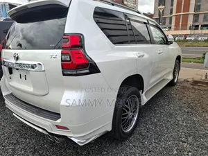 Toyota Land Cruiser Prado 2.8 2020 White