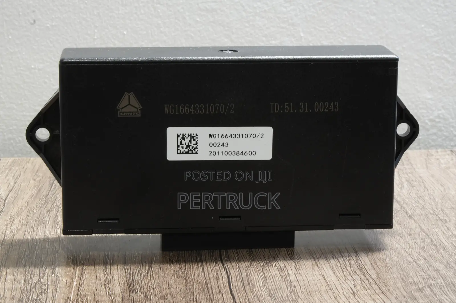 Wg1664331070/2 Door Glass Electric Controller Switch Howo A7